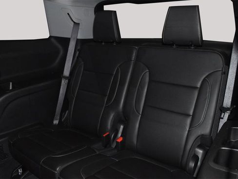 Used 2023 GMC Acadia SLT image 29