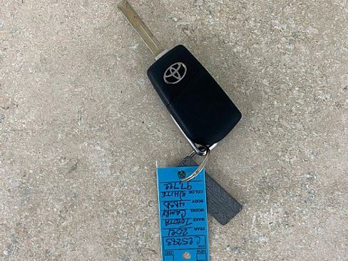 Used 2021 Toyota Camry SE image 22