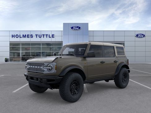 New 2026 Ford Bronco Badlands w/ Sasquatch Package AWD/4WD image 1