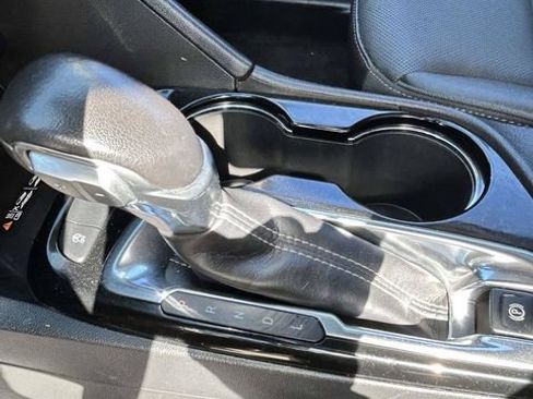 Used 2024 Buick Encore GX Sport Touring w/ Advanced Technology Package FWD image 17