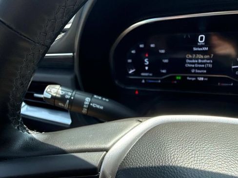 Used 2024 GMC Yukon SLT image 38