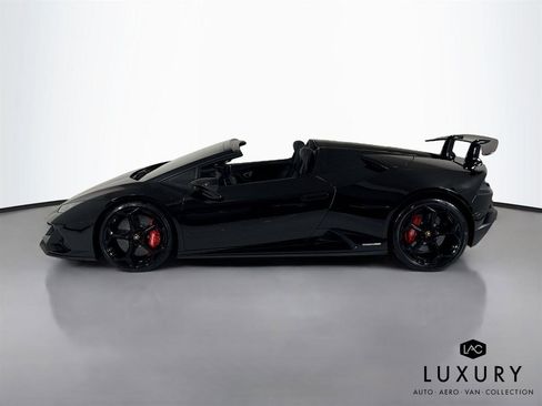 Used 2020 Lamborghini Huracan EVO image 7