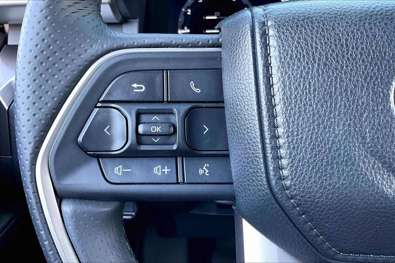 Used 2025 Toyota 4Runner TRD Off-Road AWD/4WD image 19
