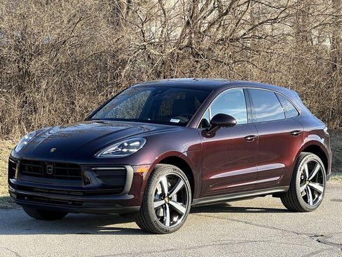 New 2026 Porsche Macan image 1