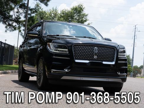Used 2018 Lincoln Navigator Reserve AWD/4WD image 3