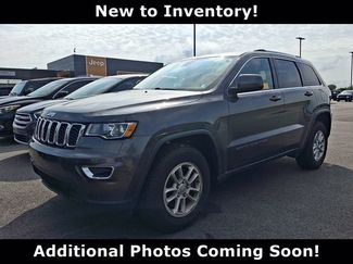 Used 2018 Jeep Grand Cherokee Laredo AWD/4WD video 1