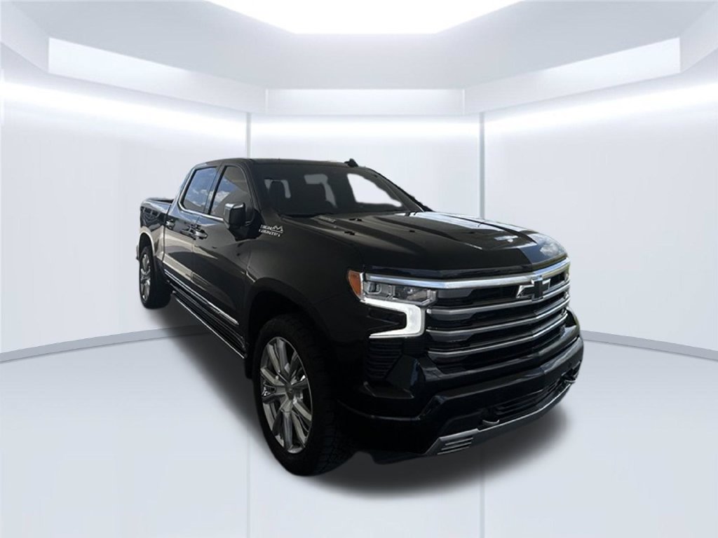 Used 2023 Chevrolet Silverado 1500 High Country w/ Technology Package AWD/4WD image 5