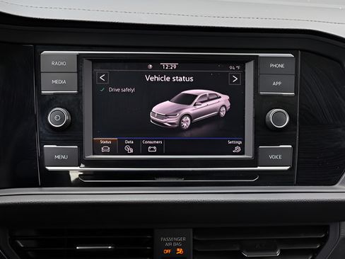 Certified 2024 Volkswagen Jetta SE FWD image 23
