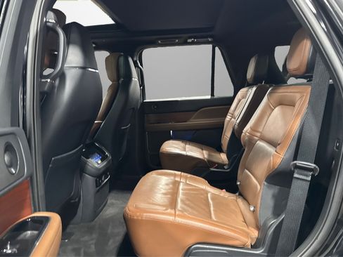 Used 2022 Lincoln Navigator Reserve image 41