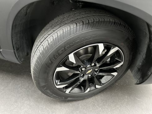 Used 2023 Chevrolet TrailBlazer LT AWD/4WD image 10