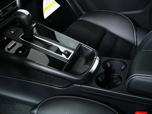 New 2026 Porsche Macan S image 19