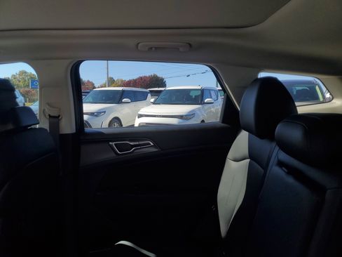 New 2026 Kia Sportage EX image 10