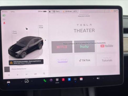 Used 2024 Tesla Model Y Long Range RWD image 31