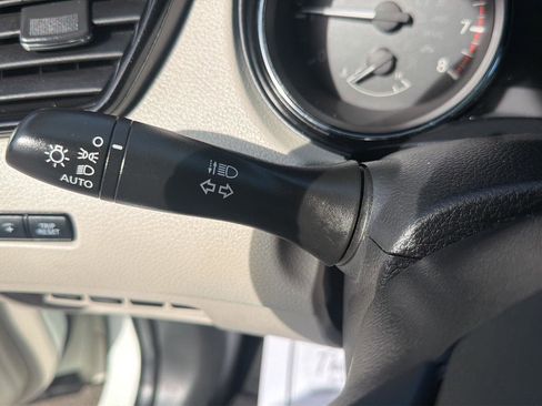 Used 2021 Nissan Rogue Sport SL AWD/4WD image 21