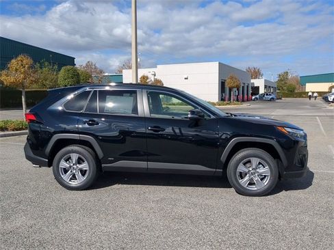 New 2025 Toyota RAV4 XLE image 3