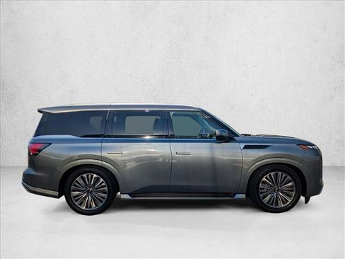 Used 2025 INFINITI QX80 Sensory image 4