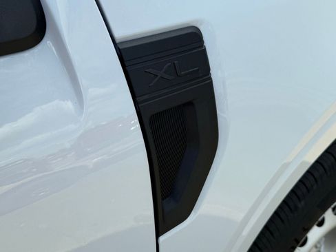 New 2025 Ford Maverick XL w/ Equipment Group 101A image 39