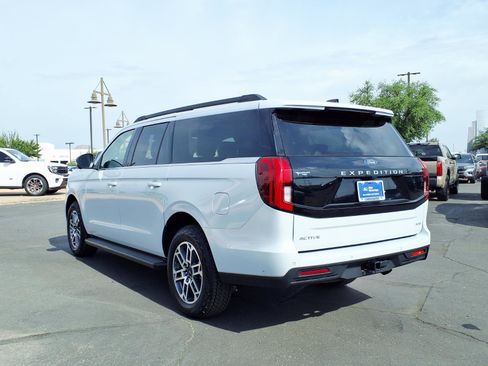 Certified 2025 Ford Expedition Max Active AWD/4WD image 4
