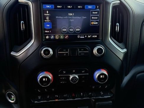 Used 2021 GMC Sierra 2500 AT4 w/ AT4 Premium Plus Package image 12