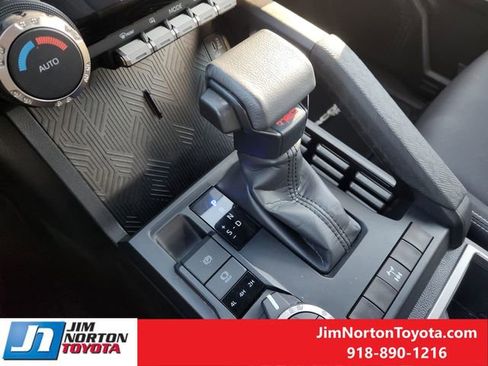 Used 2025 Toyota Tacoma TRD Off-Road image 21