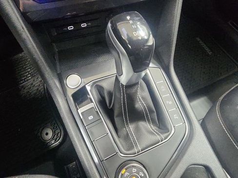 Used 2022 Volkswagen Tiguan SEL R-Line image 23