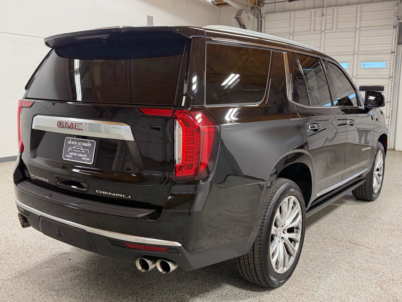 Used 2023 GMC Yukon Denali AWD/4WD image 6