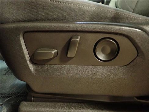 Used 2022 Chevrolet Silverado 1500 Custom image 11