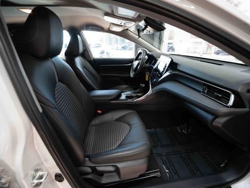 Used 2024 Toyota Camry SE image 26