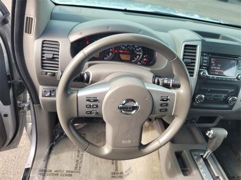 Used 2016 Nissan Frontier SV image 30