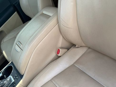 Used 2014 Toyota Highlander XLE FWD image 10
