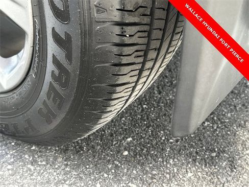 Used 2024 Toyota RAV4 XLE w/ Convenience Package image 15