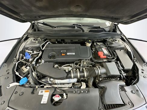 Used 2019 Honda Accord Touring image 35