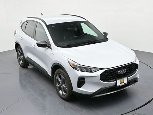 Used 2025 Ford Escape ST-Line AWD/4WD image 16