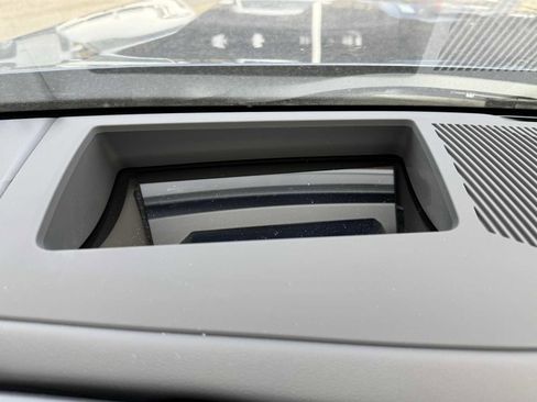 New 2026 BMW 530i xDrive w/ Executive Package image 29