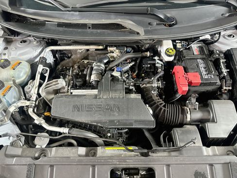 Used 2024 Nissan Rogue S FWD image 31