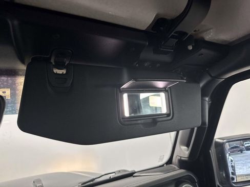 Used 2021 Jeep Gladiator Overland image 24