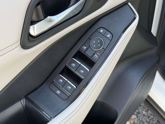 Used 2023 Nissan Rogue SL AWD/4WD image 16