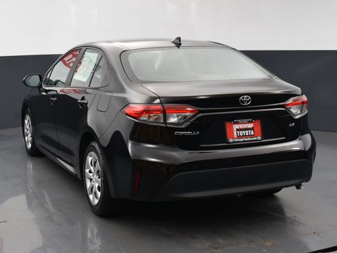 Used 2025 Toyota Corolla LE FWD image 3