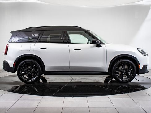 Certified 2025 MINI Cooper Countryman S image 11