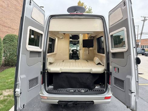 Used 2012 Mercedes-Benz Sprinter 3500 image 63