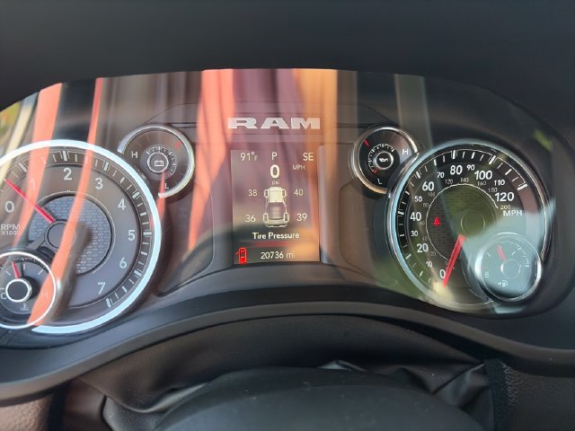 Used 2023 RAM 1500 Big Horn AWD/4WD image 15