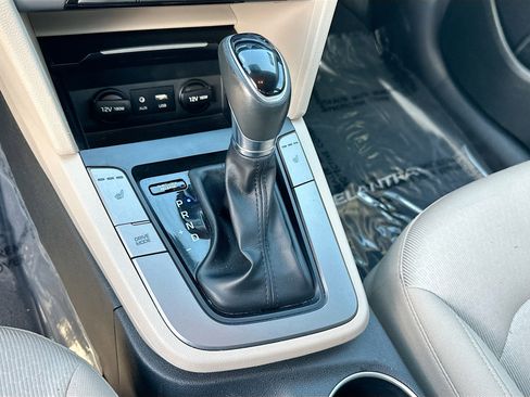 Used 2018 Hyundai Elantra Value Edition image 16