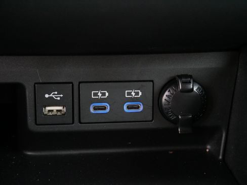 Certified 2022 Toyota Highlander LE image 29