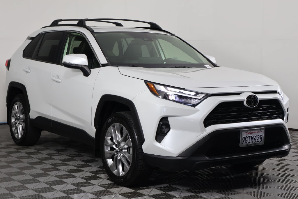 Used 2023 Toyota RAV4 XLE Premium AWD/4WD image 3
