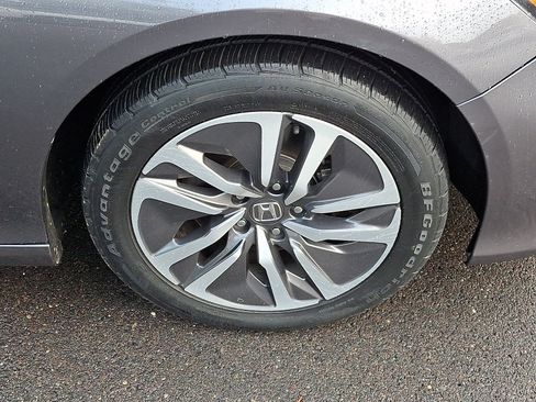 Used 2018 Honda Accord Touring image 8
