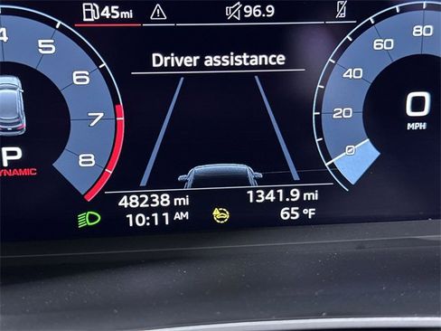 Used 2024 Audi Q3 2.0T Premium image 12