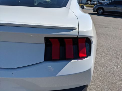 Used 2024 Ford Mustang Premium image 12