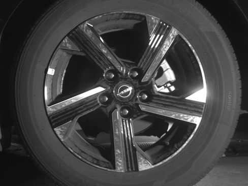 Used 2025 Nissan Sentra SV FWD image 14