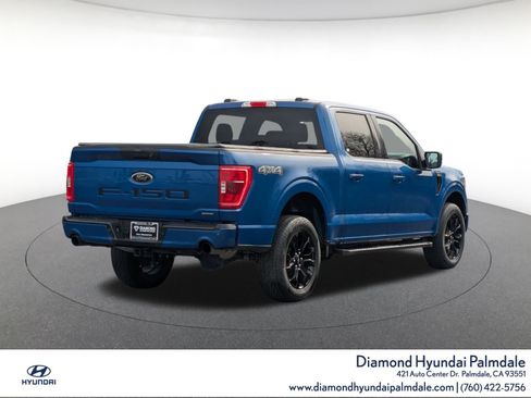 Used 2022 Ford F150 XLT w/ XLT Black Appearance Package image 7