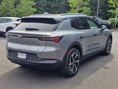 New 2026 Chevrolet Equinox EV LT AWD/4WD image 5